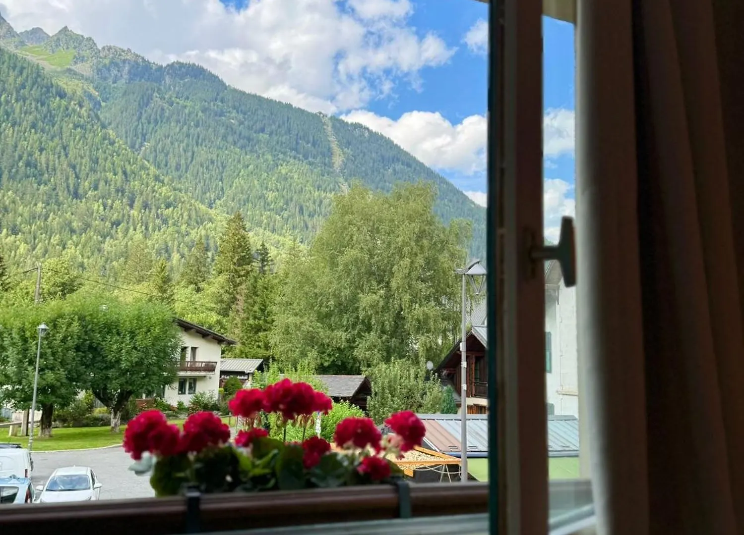 Le Petit Social Home Chamonix 0*,  France
